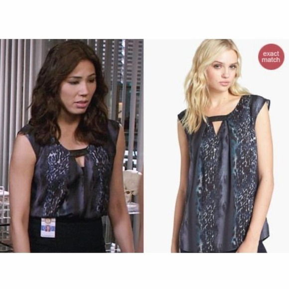 Trouvé Spliced Leopard Print Keyhole Woven Top - Picture 6 of 10